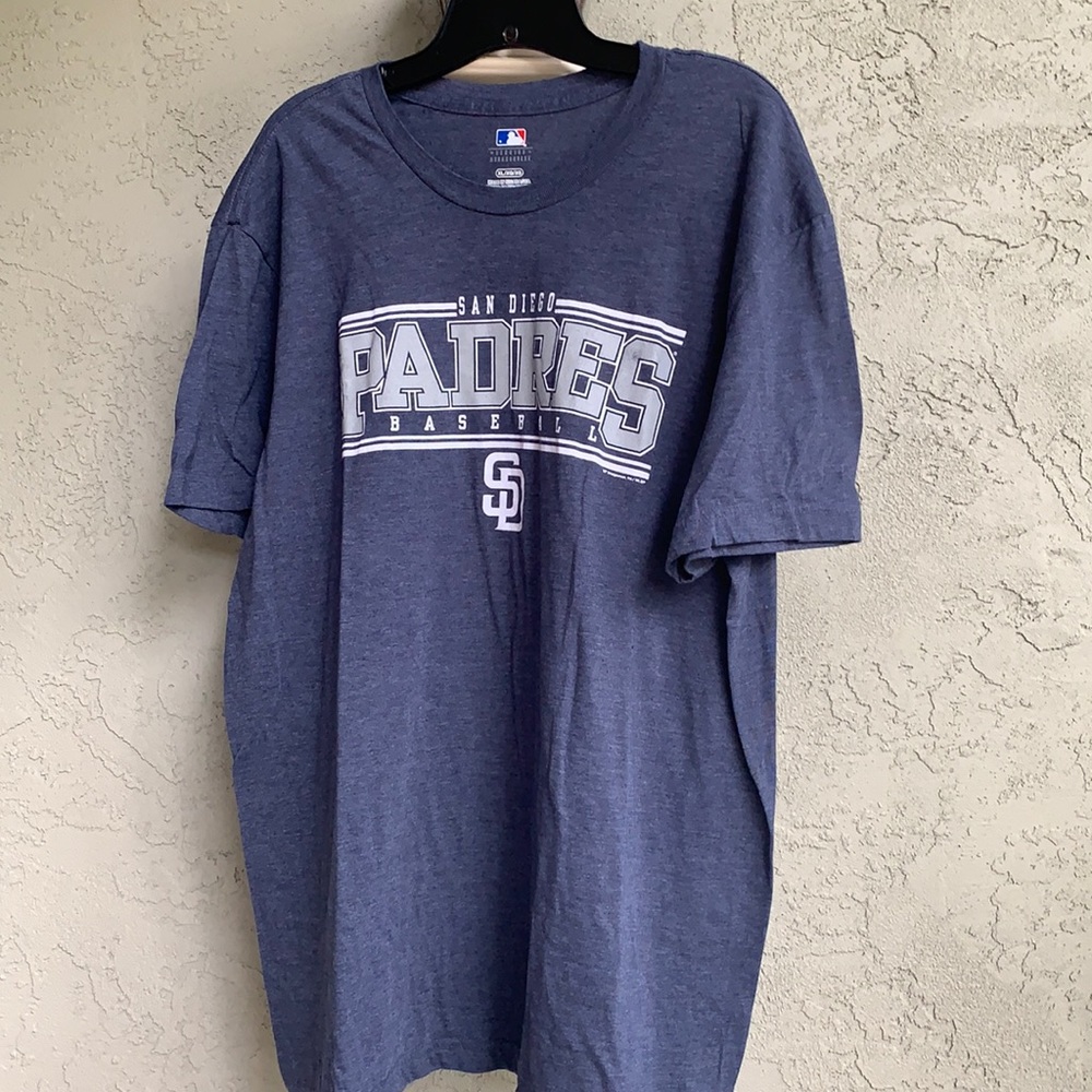 🌸🌸 3/$20 San Diego Padres t shirt